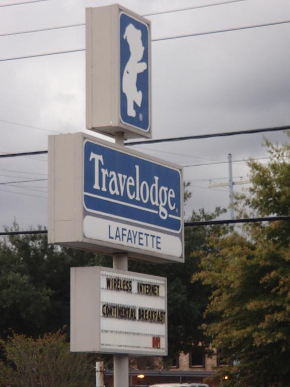 Travelodge By Wyndham Lafayette Bagian luar foto