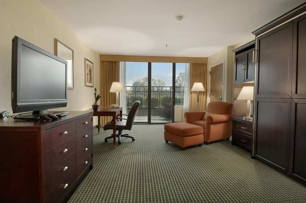 Travelodge By Wyndham Lafayette Bagian luar foto