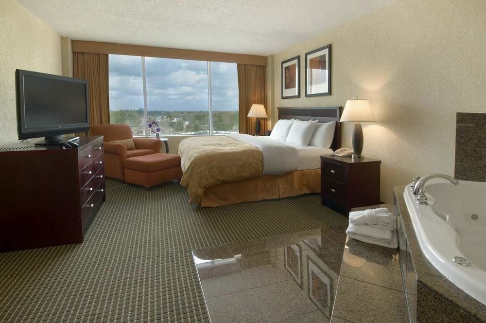 Travelodge By Wyndham Lafayette Bagian luar foto