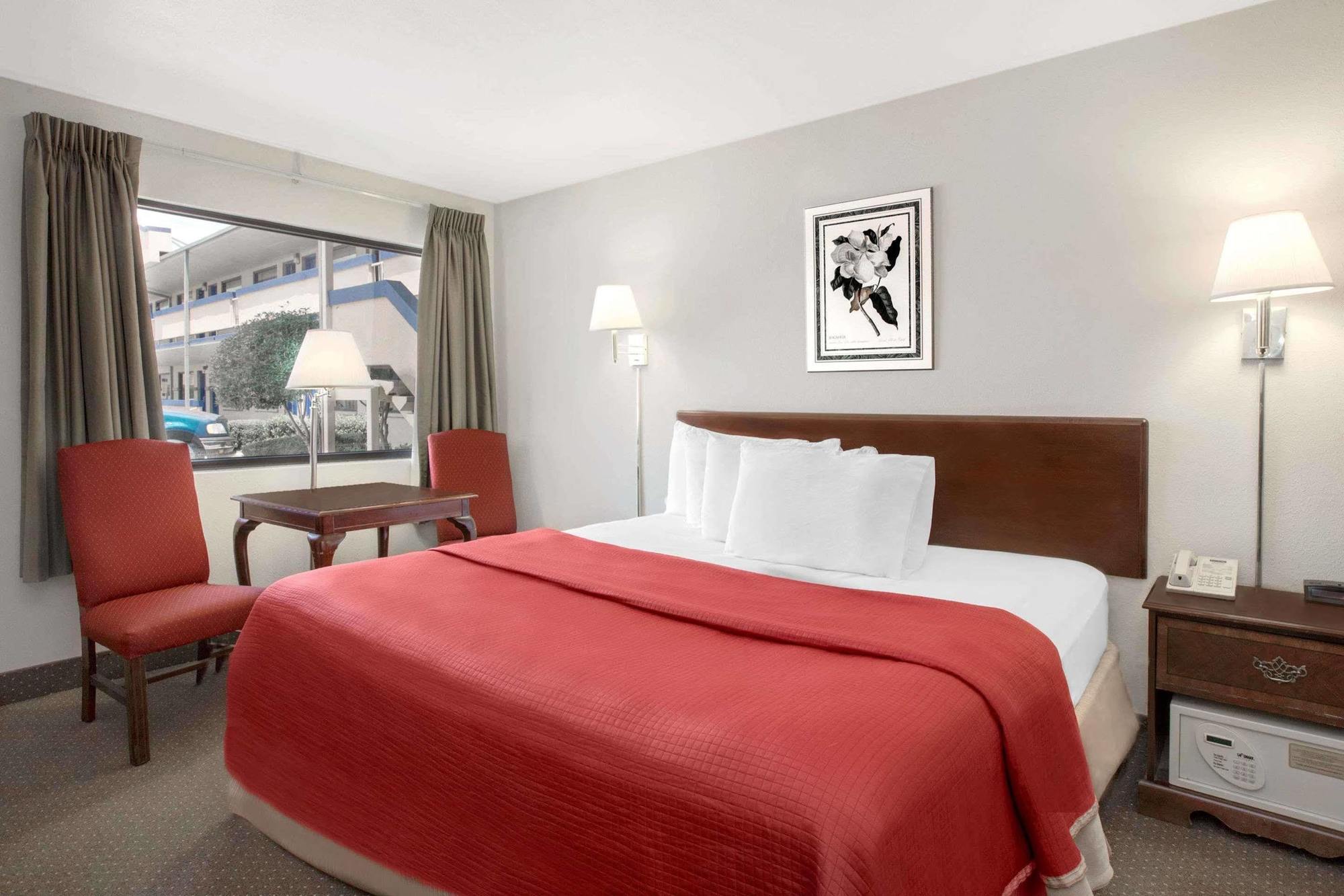 Travelodge By Wyndham Lafayette Bagian luar foto